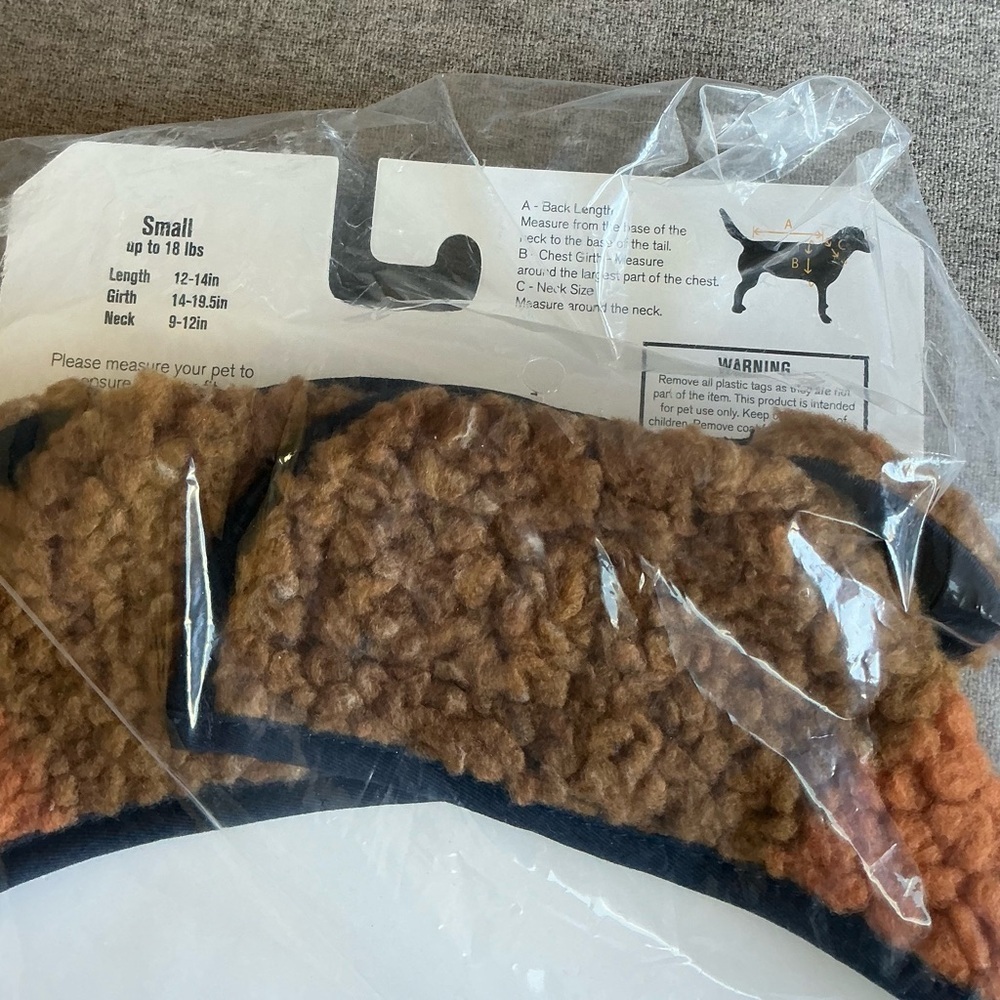 Shinola Pet Oatmeal Adjustable Barn Style Dog Coat - Picture 5 of 5